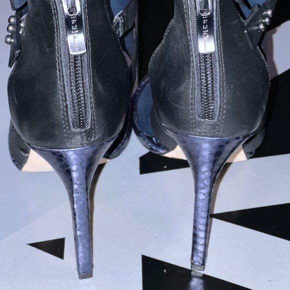 BCBGeneration Snakeskin Pointed Heels- Strappy Zipper Back Pumps 8.5 Black/Blue - Picture 6 of 15